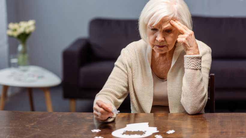 221215135431_woman_dementia_anoia